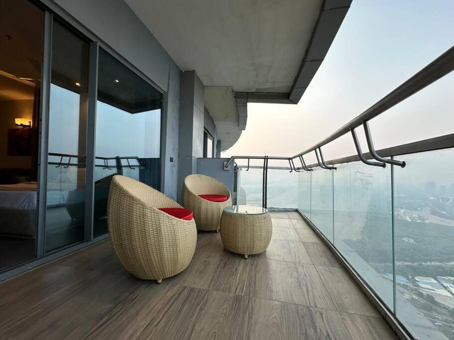 Panoramic Apartment *